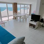 Penthouse Beachfront 아파트