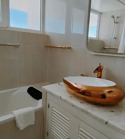 Penthouse Beachfront *