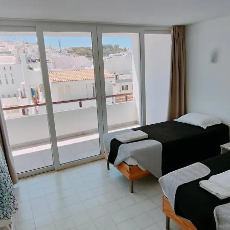 Penthouse Beachfront Apartment *